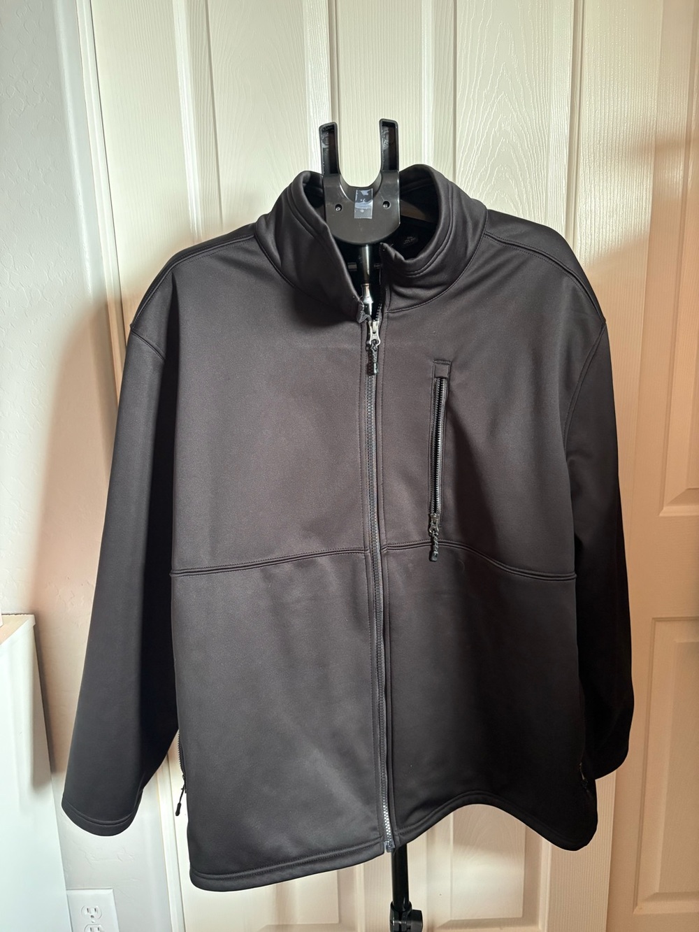 Swiss Tech Men's Black Lightweight Full-Zip Jacket